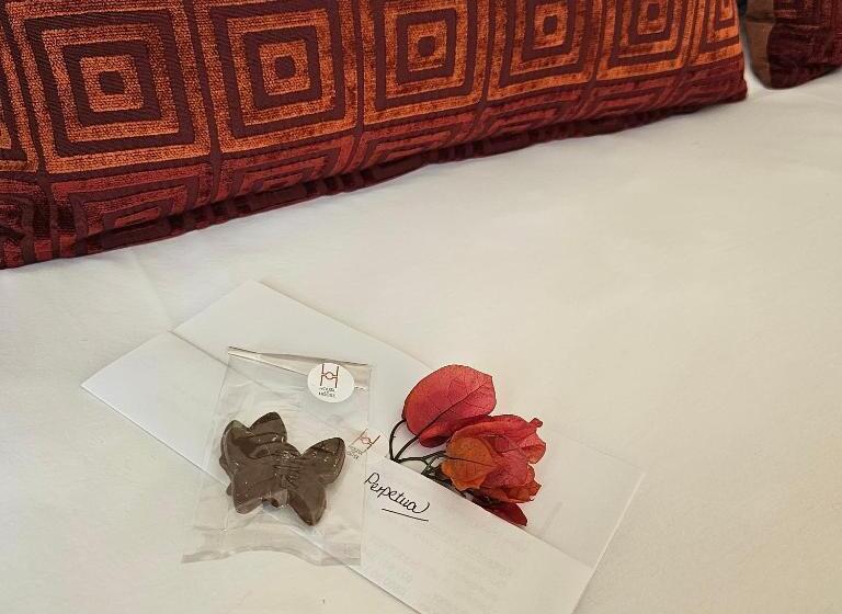 דירת חדר נוף לגינה, House Of House Guest House