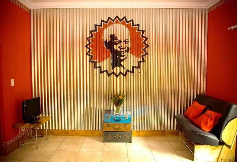 סוויטה משפחתית, House Of House Guest House