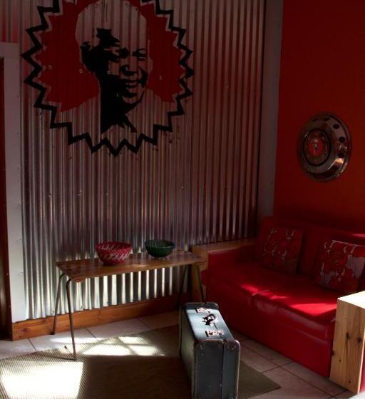 סוויטה משפחתית, House Of House Guest House