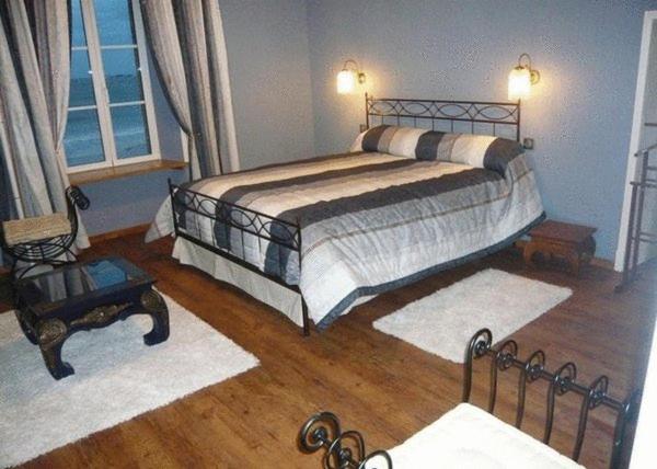 غرفة قياسية, La Cameline