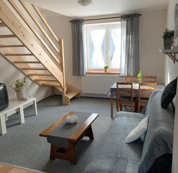 شقة غرفتين, Penzion Na Bobrovníku