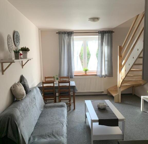 شقة غرفتين, Penzion Na Bobrovníku