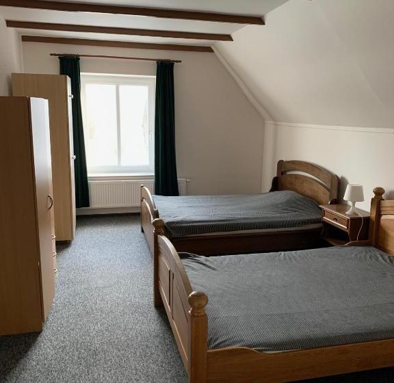 شقة 4 غرف, Penzion Na Bobrovníku