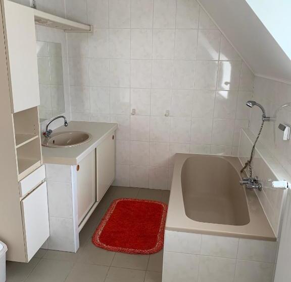 شقة 4 غرف, Penzion Na Bobrovníku