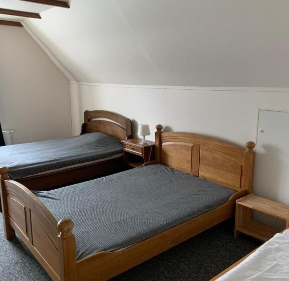 شقة 4 غرف, Penzion Na Bobrovníku