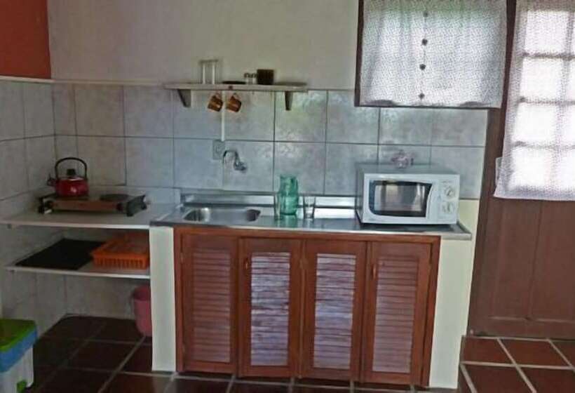 کلبه ییلاقی, Pousada Do Taxo