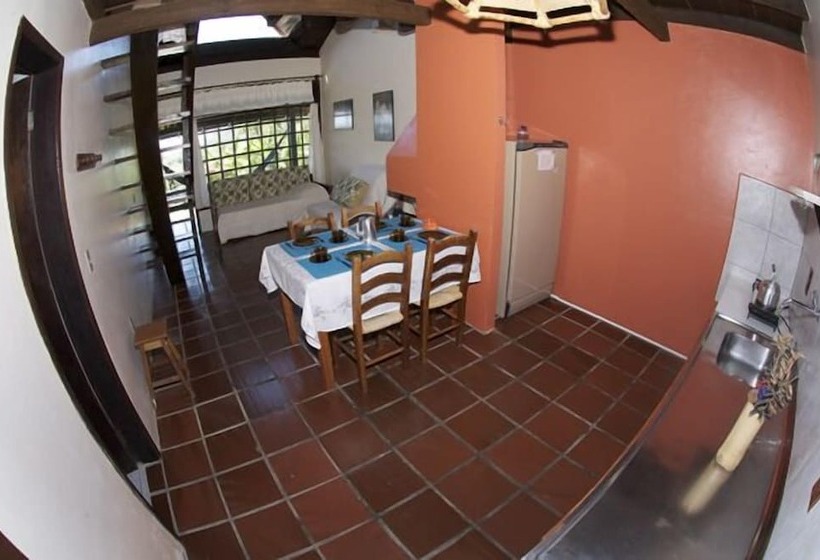 کلبه ییلاقی, Pousada Do Taxo