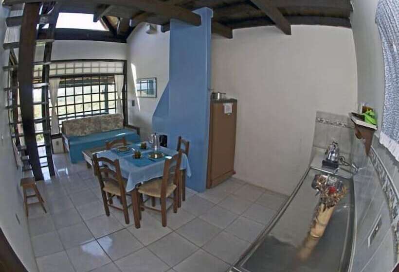 کلبه ییلاقی, Pousada Do Taxo