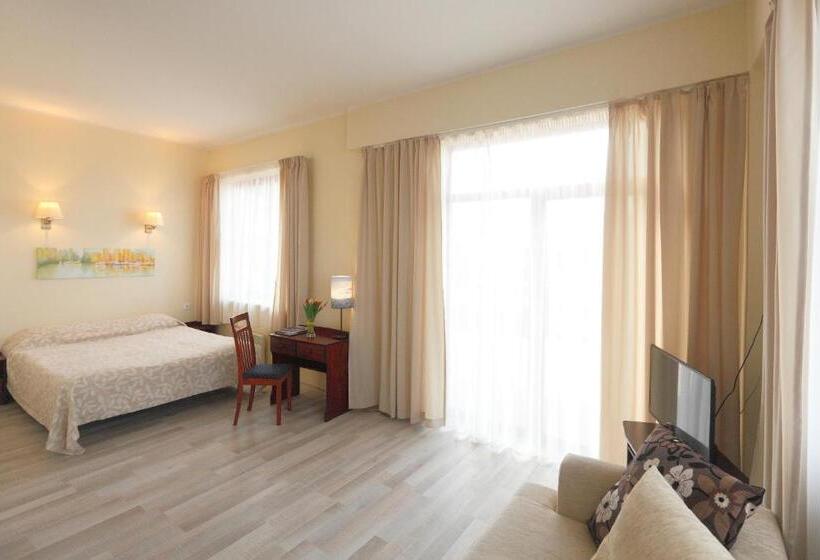 اتاق لوکس, Pärnu Jahtklubi Külalistemaja