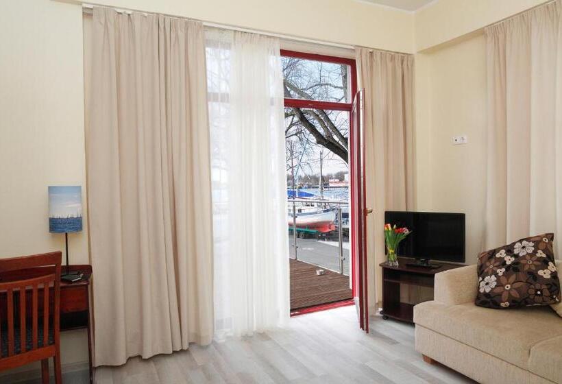 اتاق لوکس, Pärnu Jahtklubi Külalistemaja