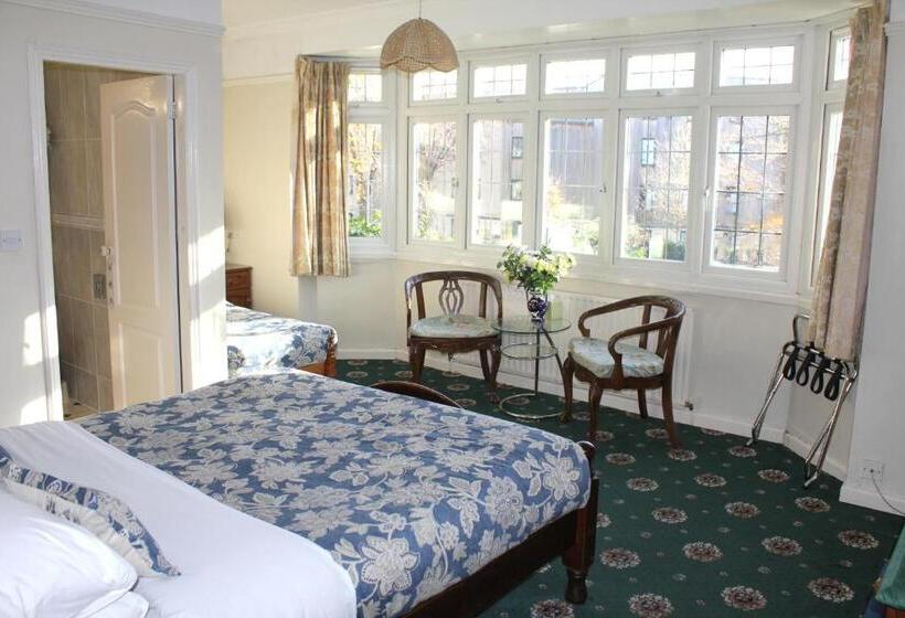 Семейный Номер, The Dial House Guest House