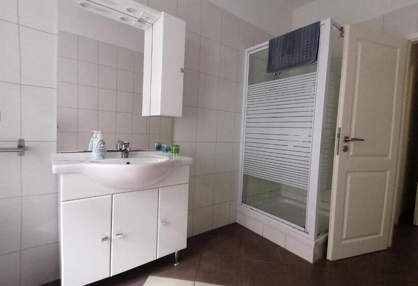 标准间, Pension Gina