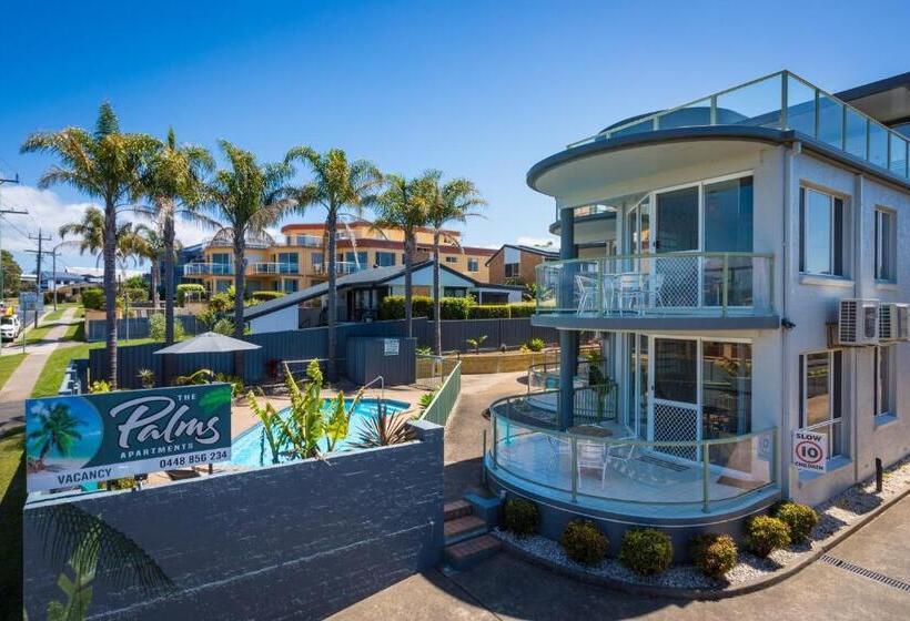 דירת שני חדרים, The Palms Apartments