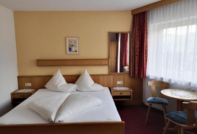 Номер Стандарт с Балконом, Apart Hotel Ideal