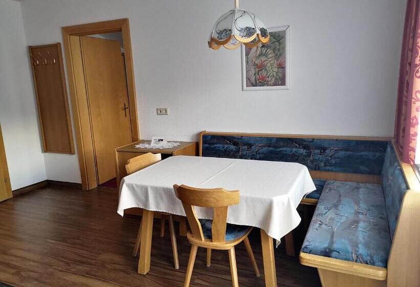 Апартаменты 2 Спальни с Балконом, Apart Hotel Ideal