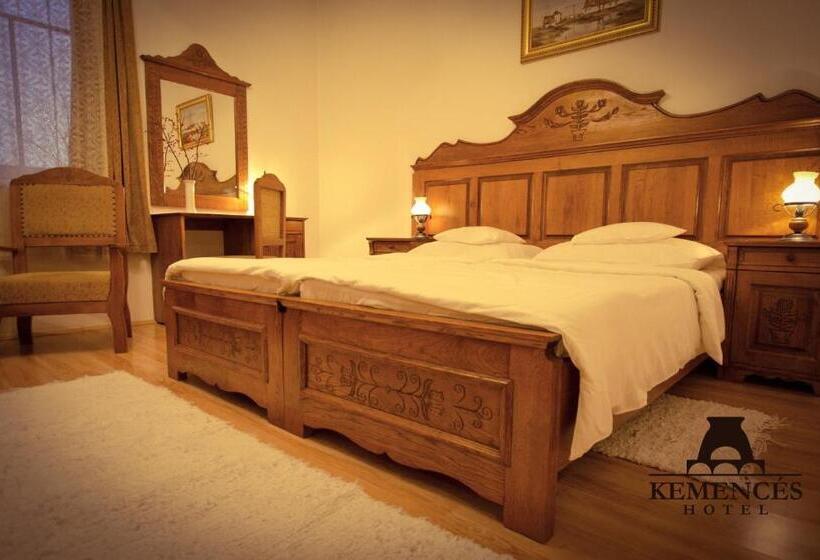 اتاق سوپریور, Kemencés Csárda és Panzió