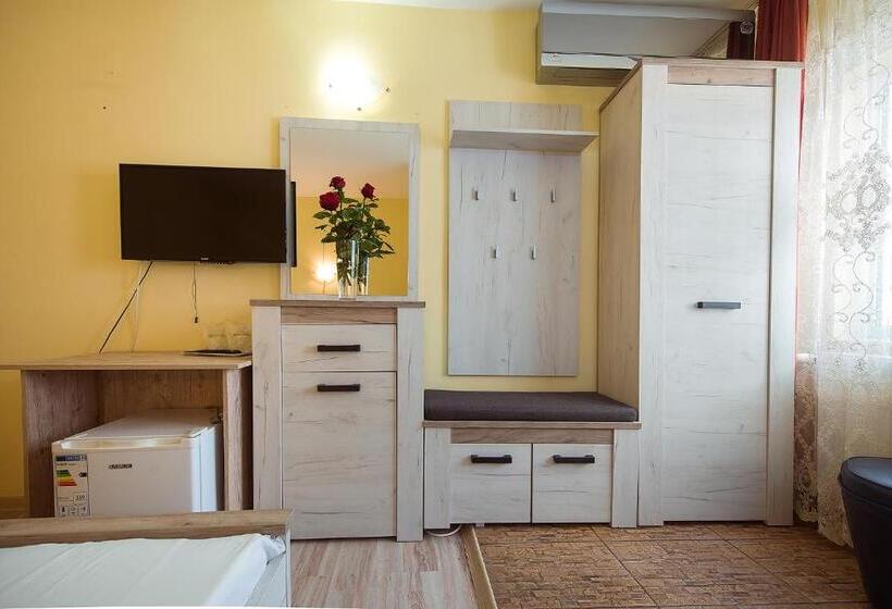 חדר סטנדרט עם מרפסת, Complex Alutus  Camere De Inchiriat