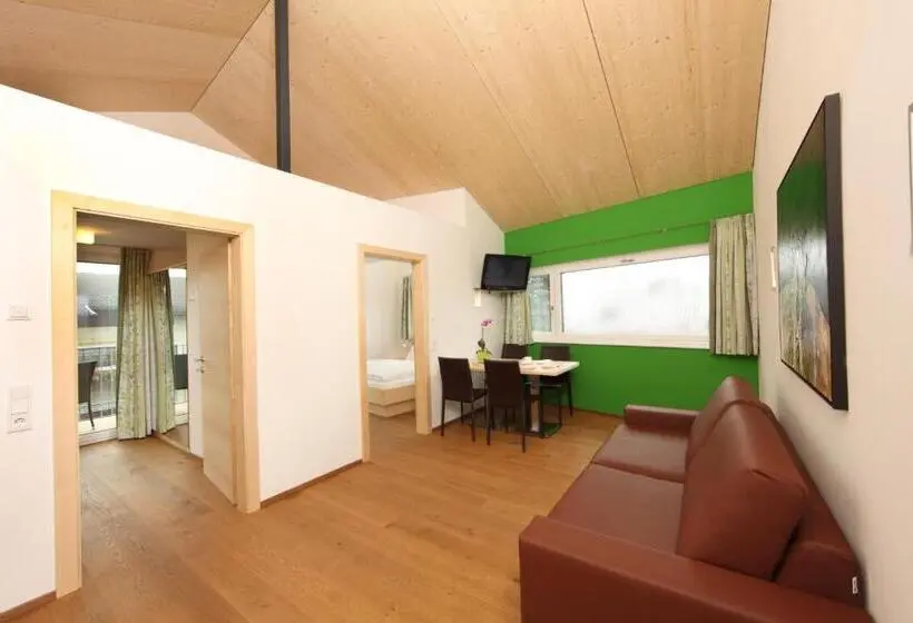 Huoneisto 2 Makuuhuonetta, Die Dorfvilla   Includes Tauern Spa Kaprun Wellness Access 13 Km Away