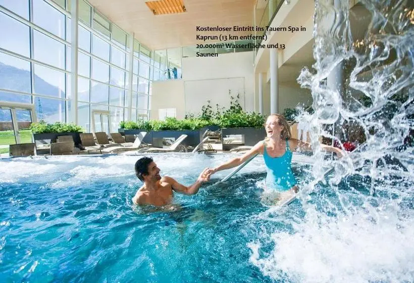 Standard Kolmen Hengen Huone, Die Dorfvilla   Includes Tauern Spa Kaprun Wellness Access 13 Km Away