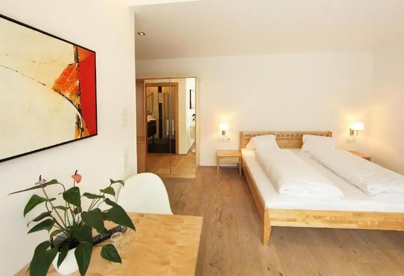 Perhesviitti, Die Dorfvilla   Includes Tauern Spa Kaprun Wellness Access 13 Km Away