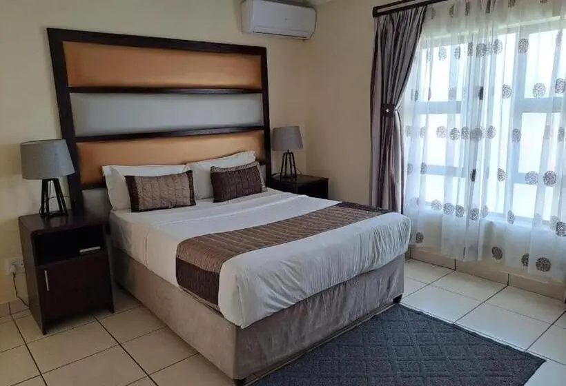 Deluxe Suite King Bed, Ecotel Or Tambo Airport