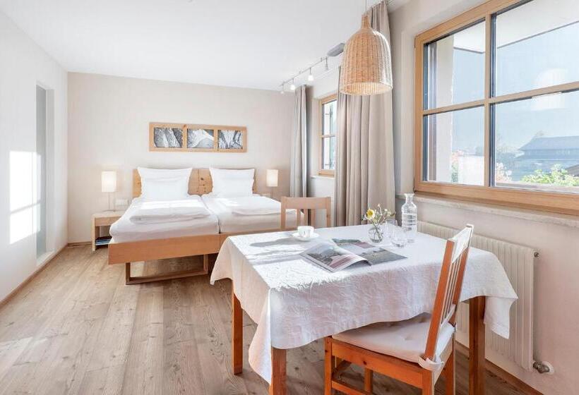 Comfort room with balcony, Gästehaus Bramböck