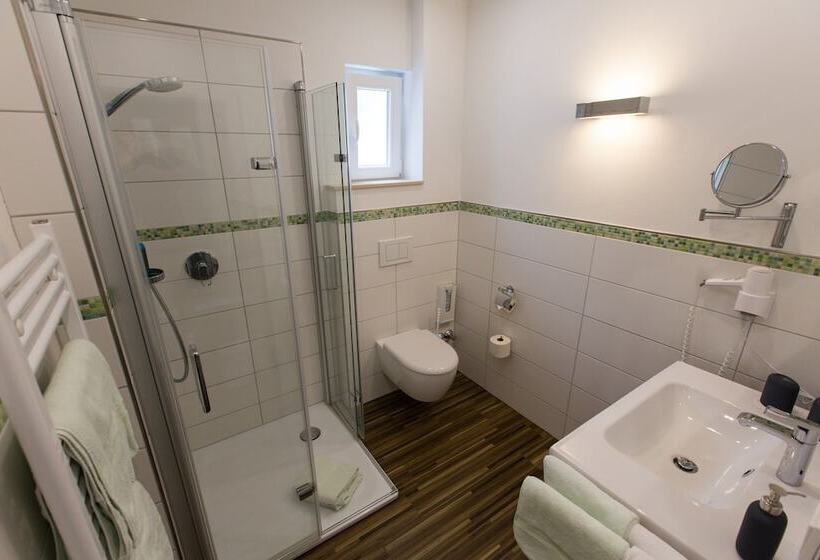 스탠다드 스튜디오, Haus Erholung