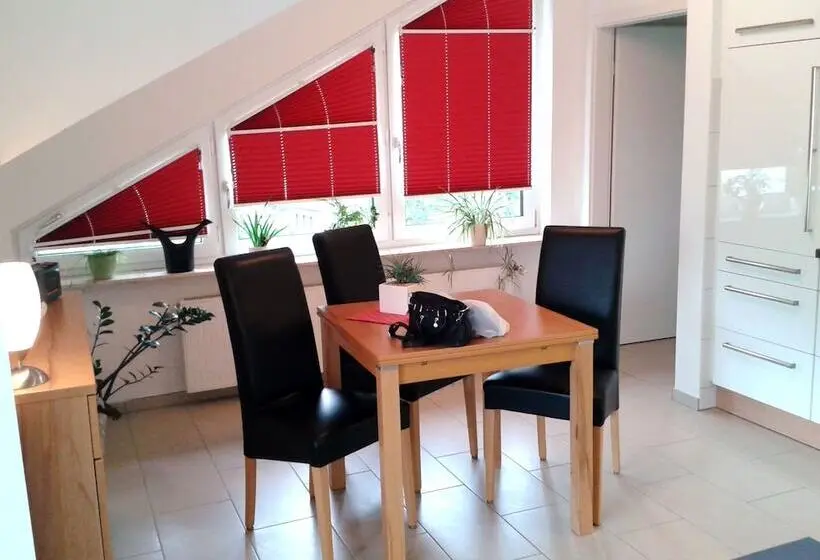 1 Bedroom Apartment River View, Haus Erholung
