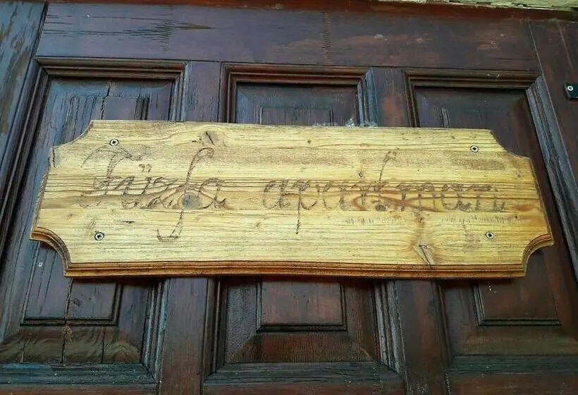 Huoneisto 3 Makuuhuonetta, Nyárfás Vendégház