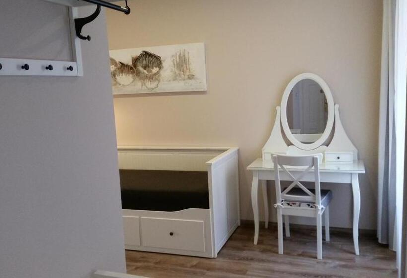 스탠다드 트리플 룸 가든 전망, Penzion Valkoun Lilienfeld