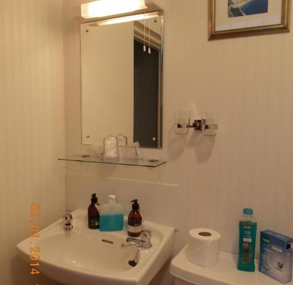 غرفة قياسية, Tigh Na Cheo