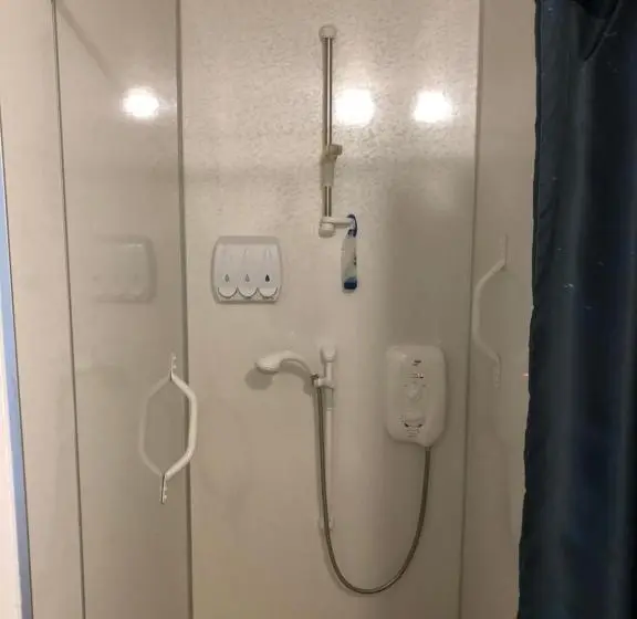 Standard Kolmen Hengen Huone, Tigh Na Cheo