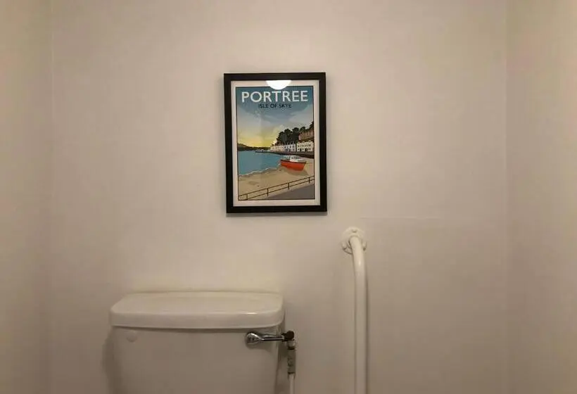 Standard Kolmen Hengen Huone, Tigh Na Cheo