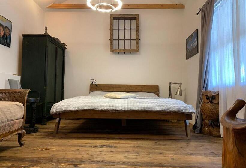 חדר דלוקס לשלושה, Pension Sebastian