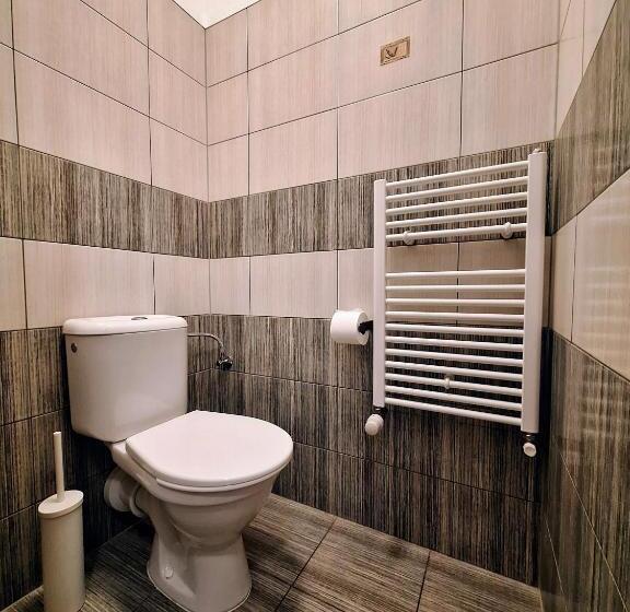 חדר אקונומי, Pension Sebastian