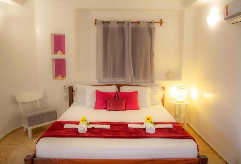 Jakuzili Süit, Espaço Nova Era Pousada