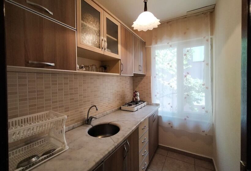 Четырехместный Номер Стандарт, Berk Apart