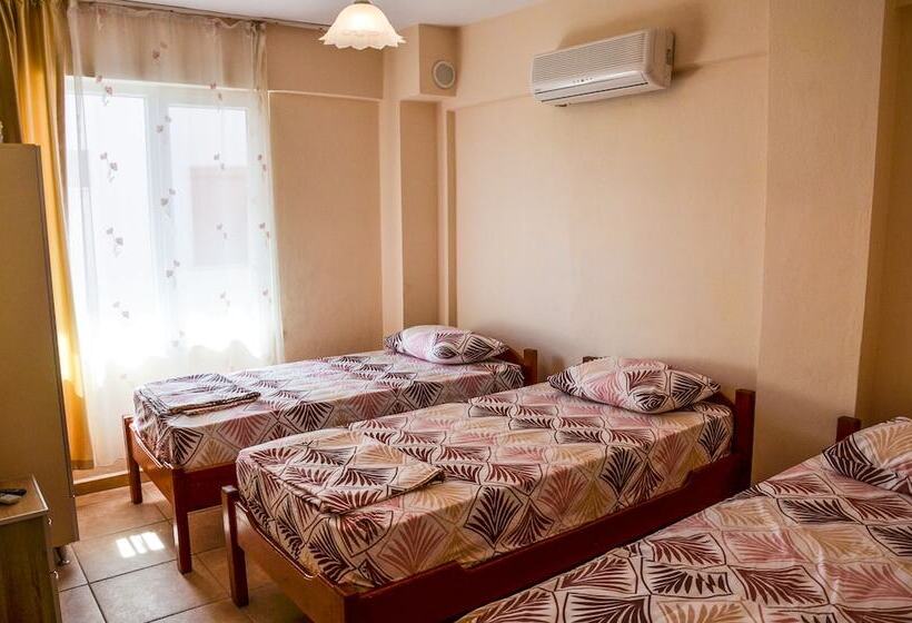 Четырехместный Номер Стандарт, Berk Apart