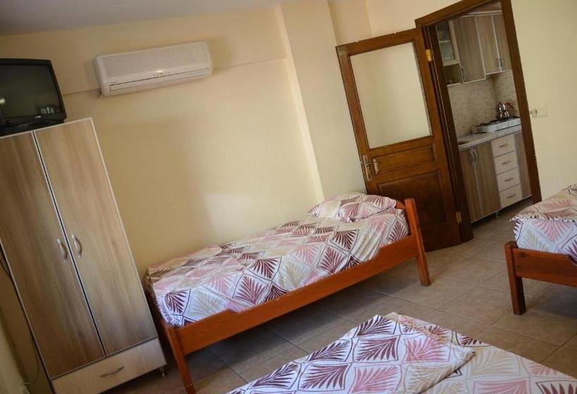 Четырехместный Номер Стандарт, Berk Apart