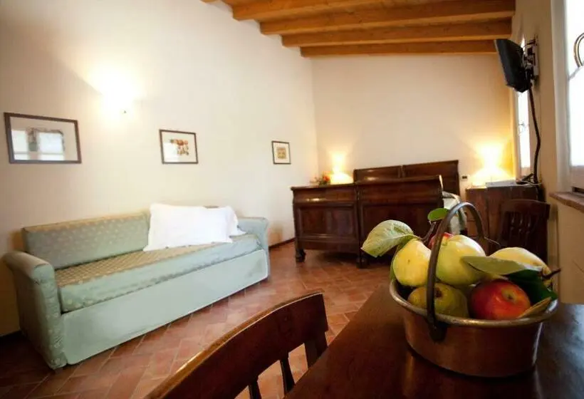 スタンダードトリプルルーム, Agriturismo Santa Maria Bressanoro