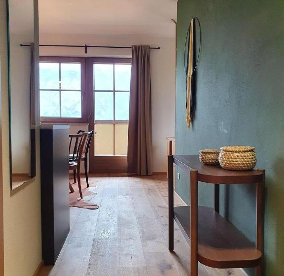 标准工作室, Gruberwirt Apartments