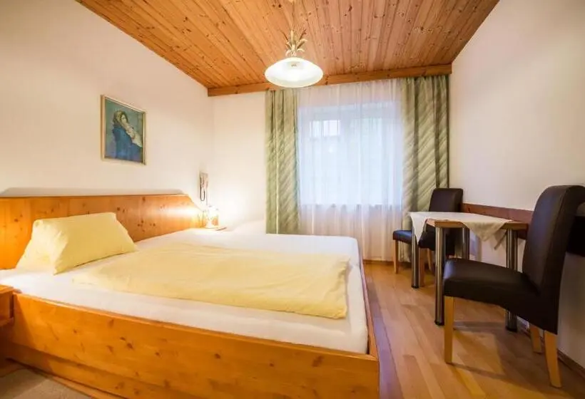 اتاق استاندارد یک نفره, Haus Alpenland