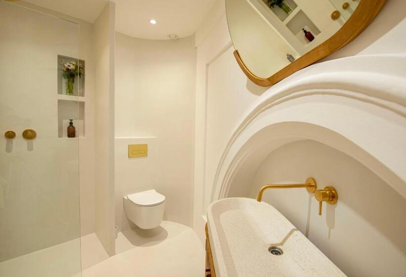 חדר סטודיו סטנדרד, Kaple Svaté Markéty