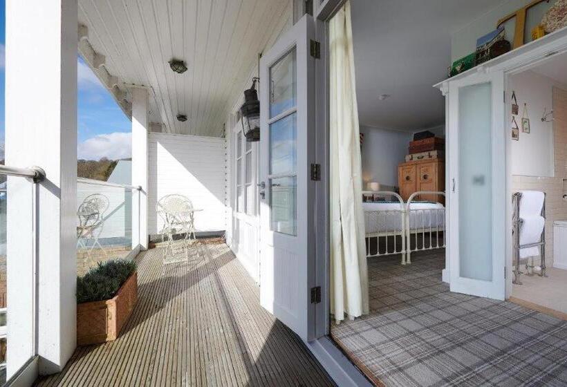 Superior Room with Balcony