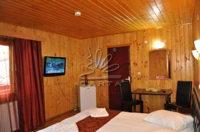 Номер Стандарт, Pensiunea La Cristina