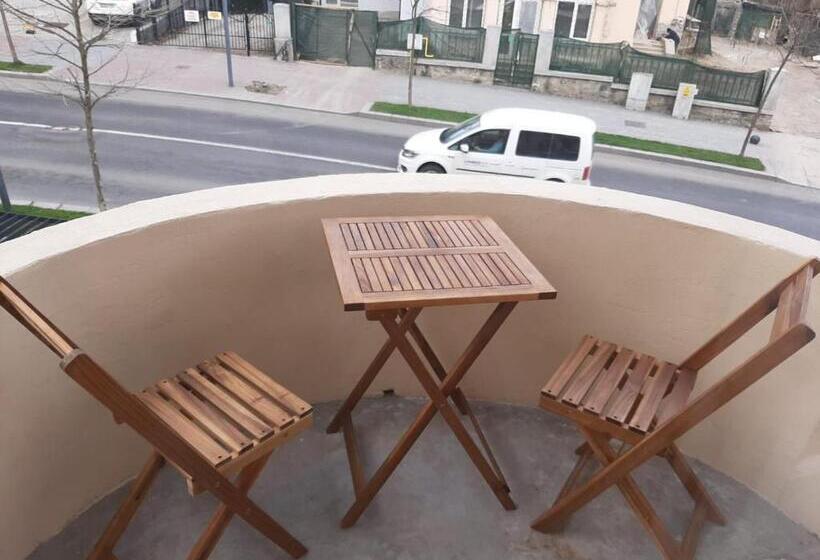 Апартаменты 1 Спальня с Балконом, Pensiunea La Cristina