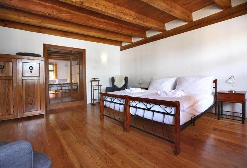 سوییت, Royal Pension