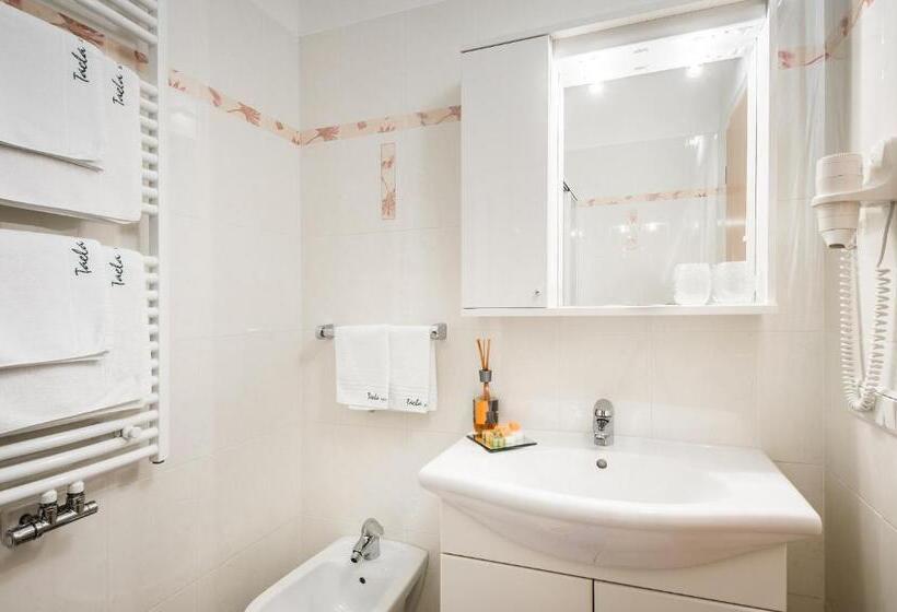 استودیوی استاندارد, Taela Apartments