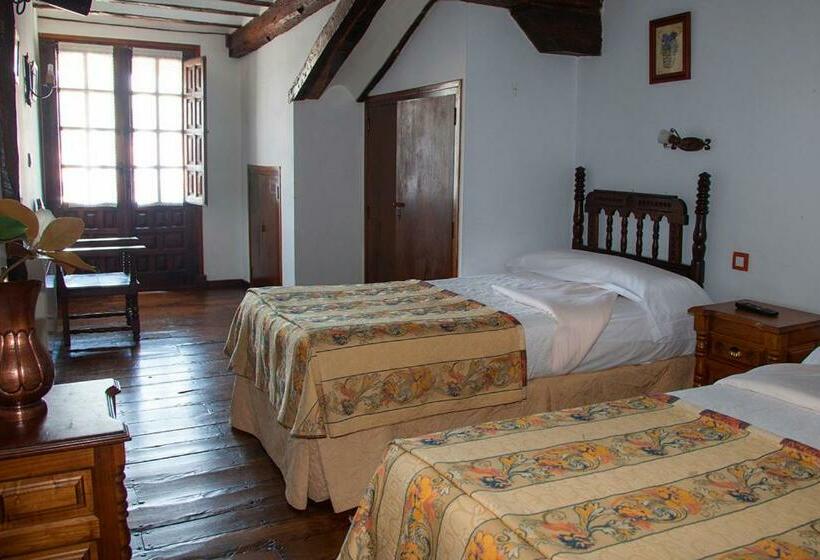 标准间带露台, Posada Ansorena