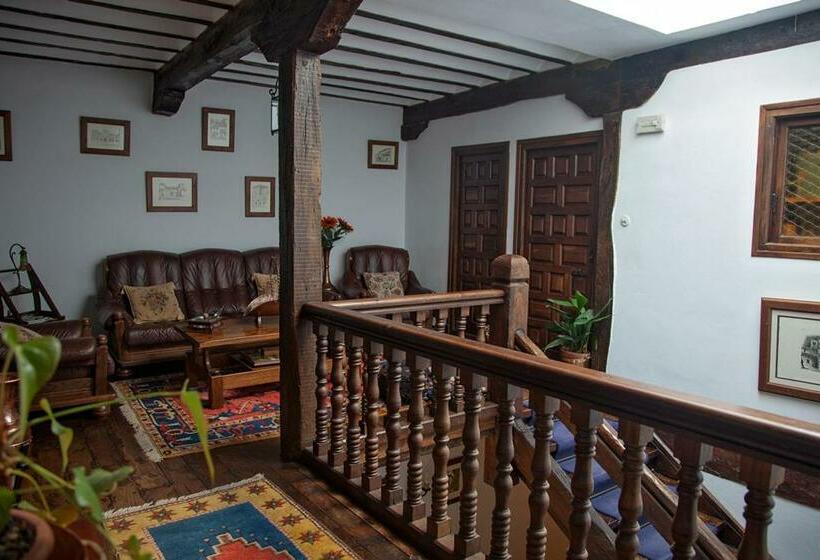 标准间带露台, Posada Ansorena